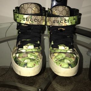 Gucci blooms green higtop sneakers. Size 11